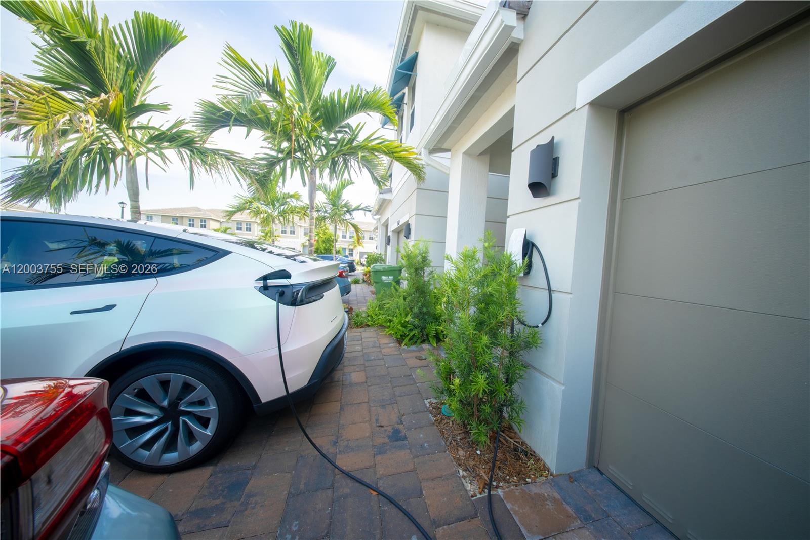 MERRICK SQUARE - Residential