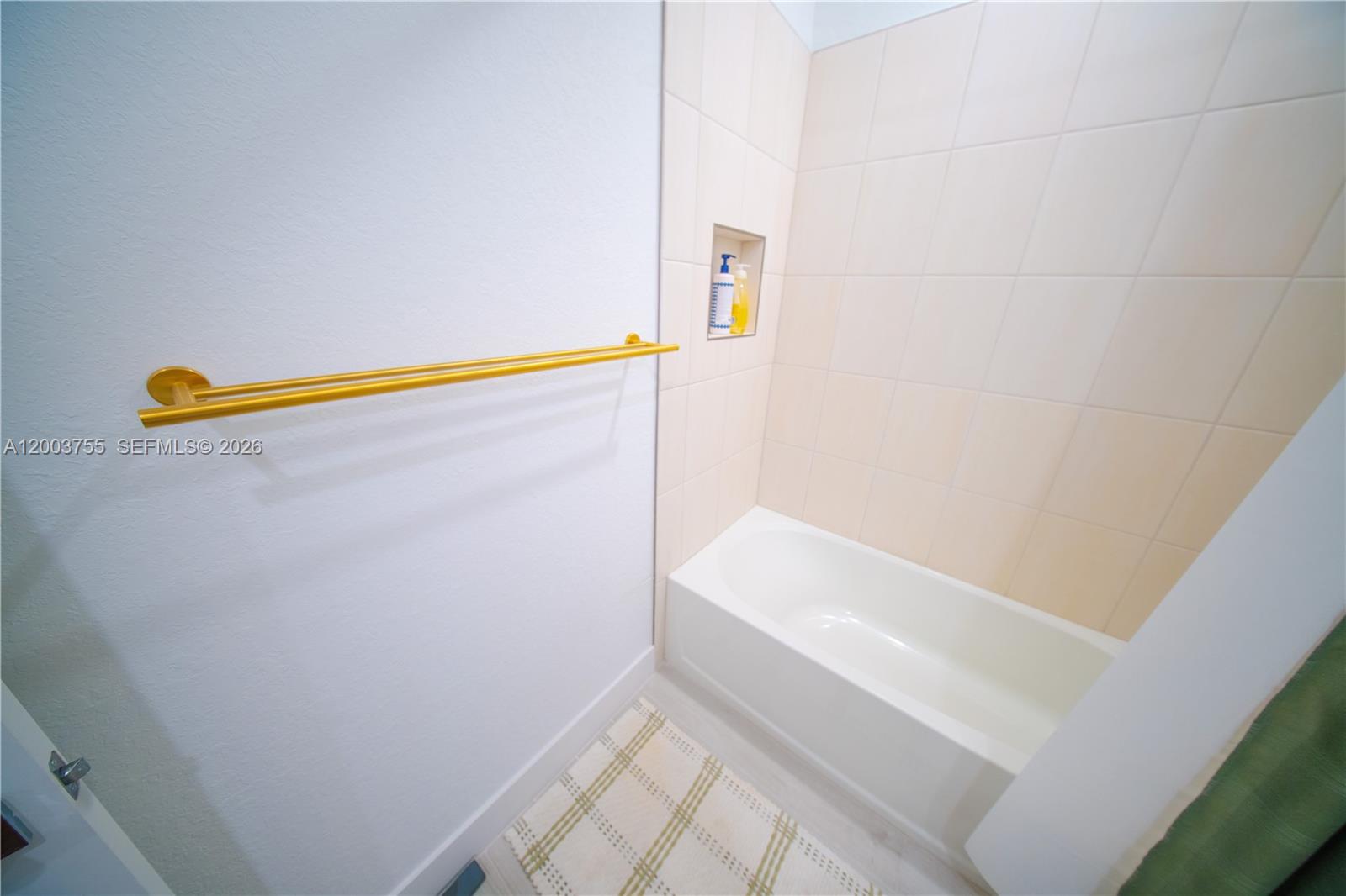 MERRICK SQUARE - Residential