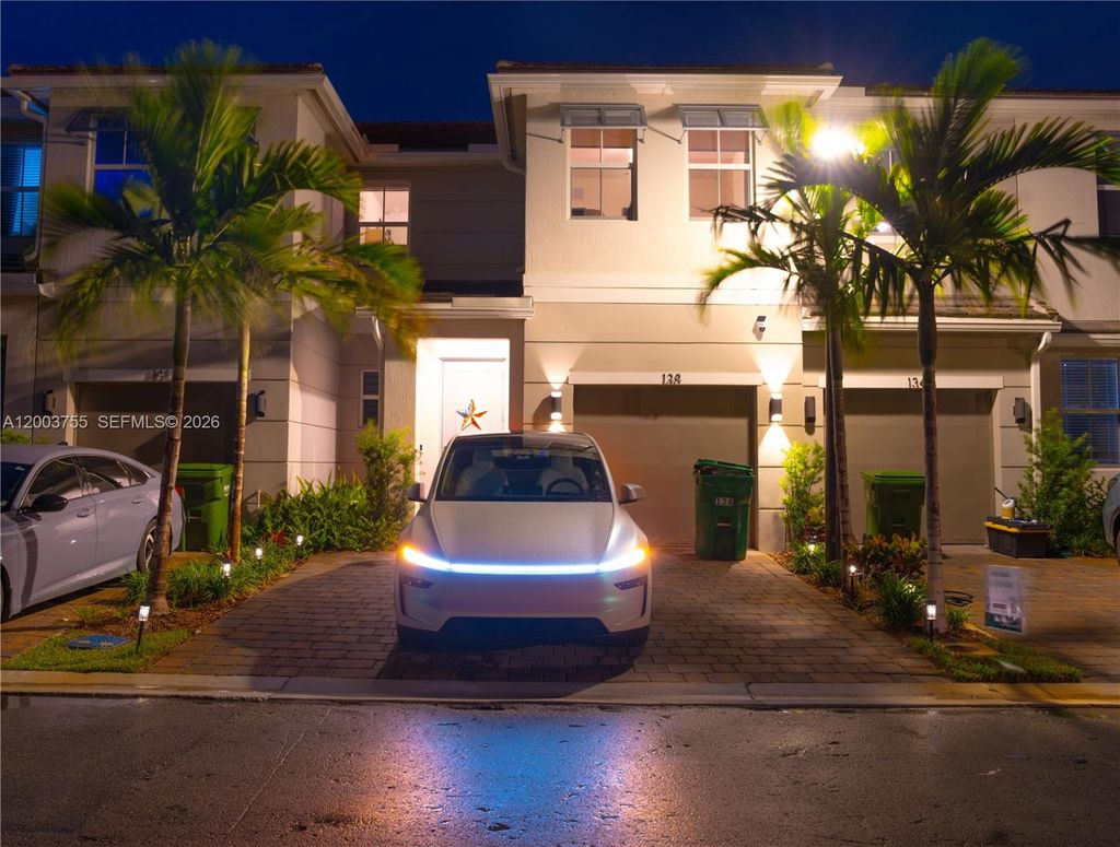 Photo of 138 SW 171st Way, Pembroke Pines, FL 33027 (MLS # A12003755)