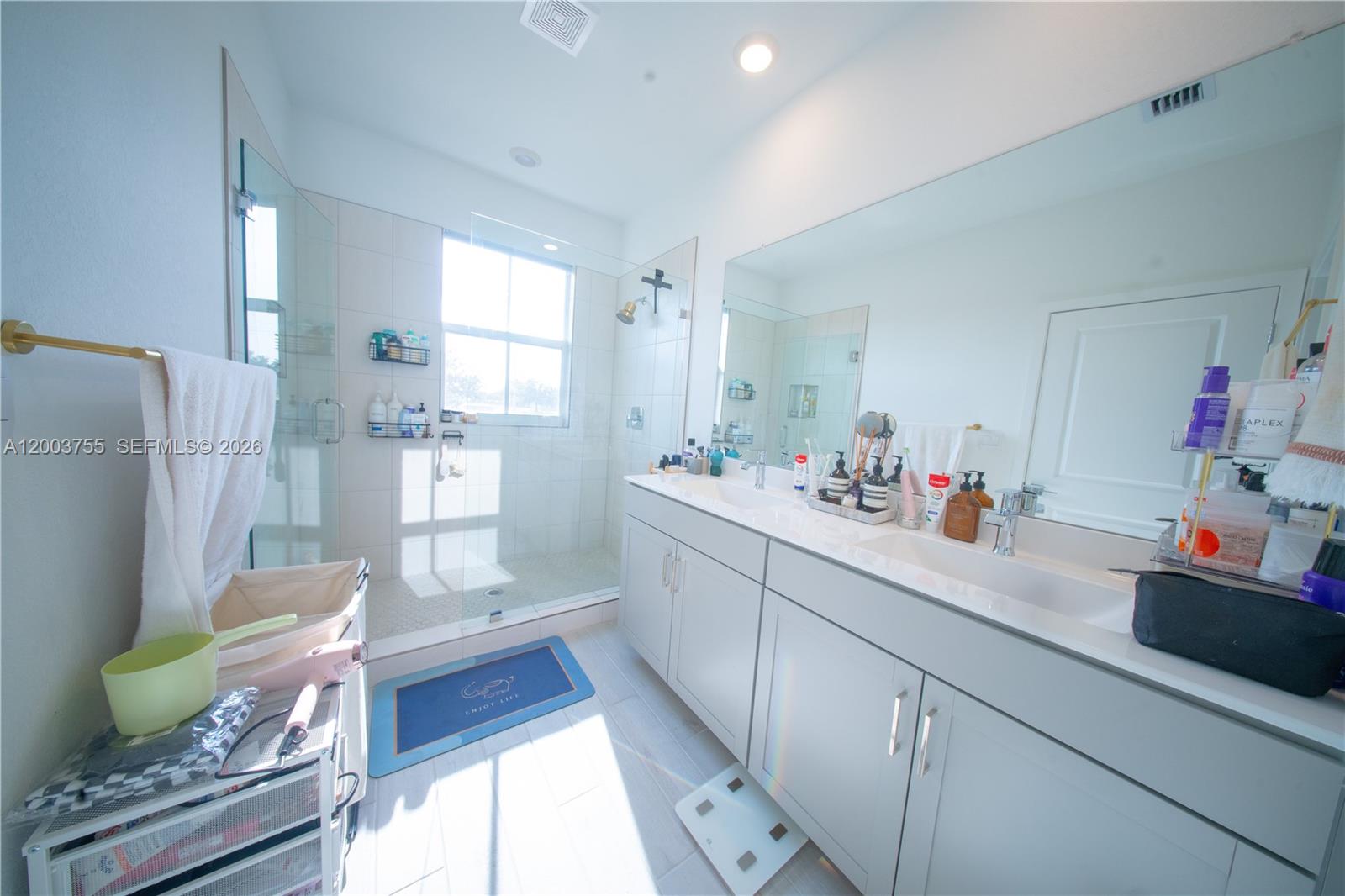 MERRICK SQUARE - Residential