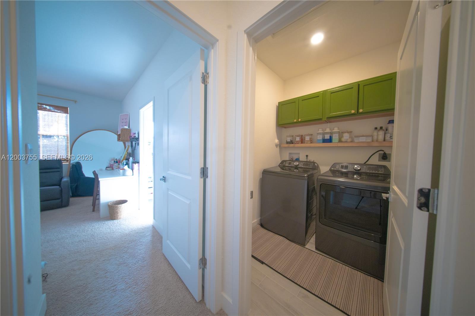 MERRICK SQUARE - Residential