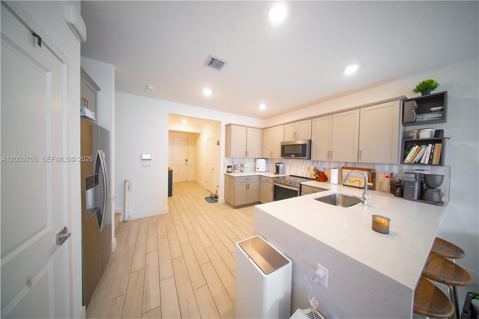 MERRICK SQUARE - Residential