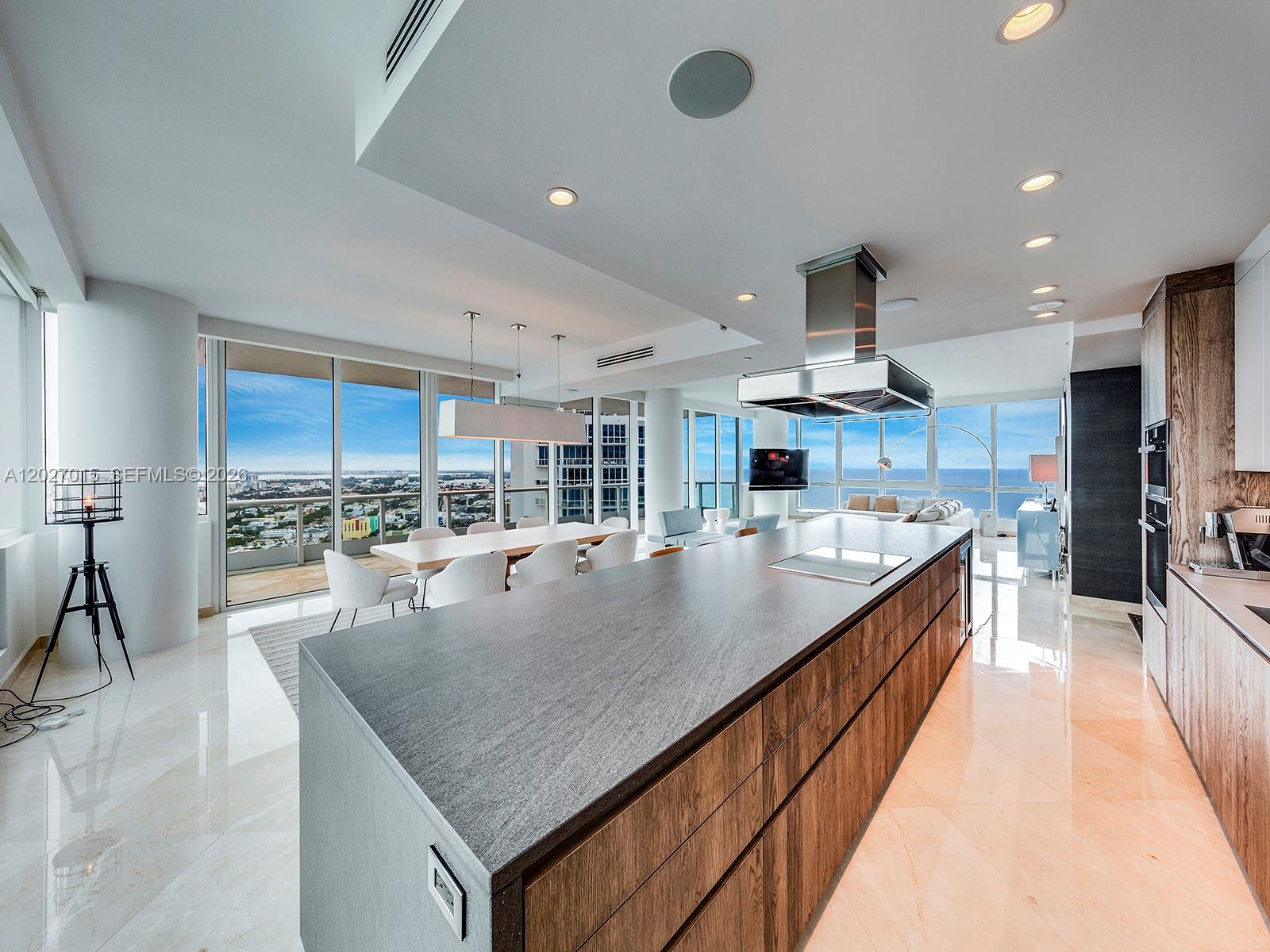 100 S Pointe Dr 3407