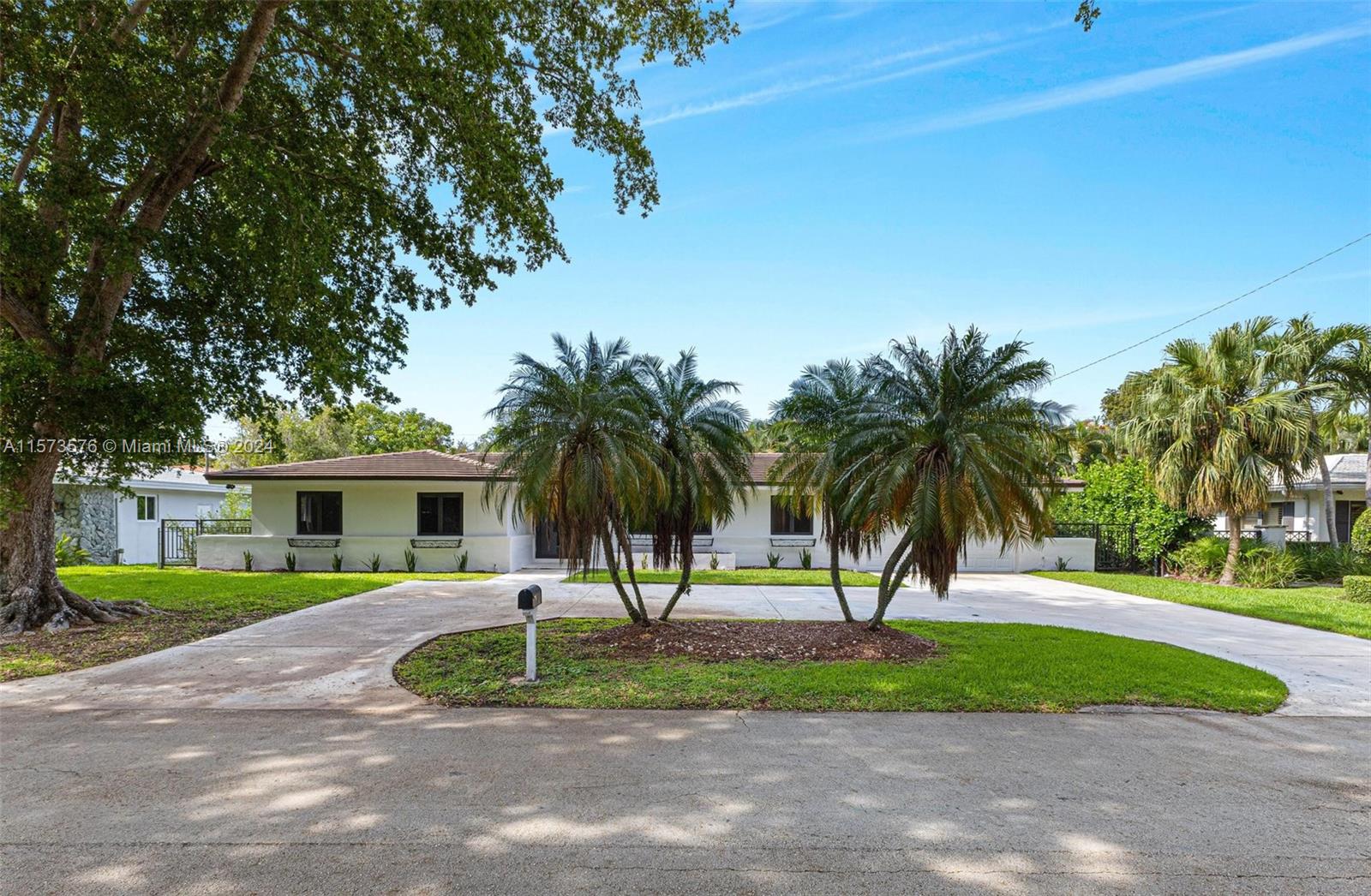 Property for Sale at 1460 Campamento Ave, Coral Gables, Broward County, Florida - Bedrooms: 3 
Bathrooms: 3  - $2,100,000