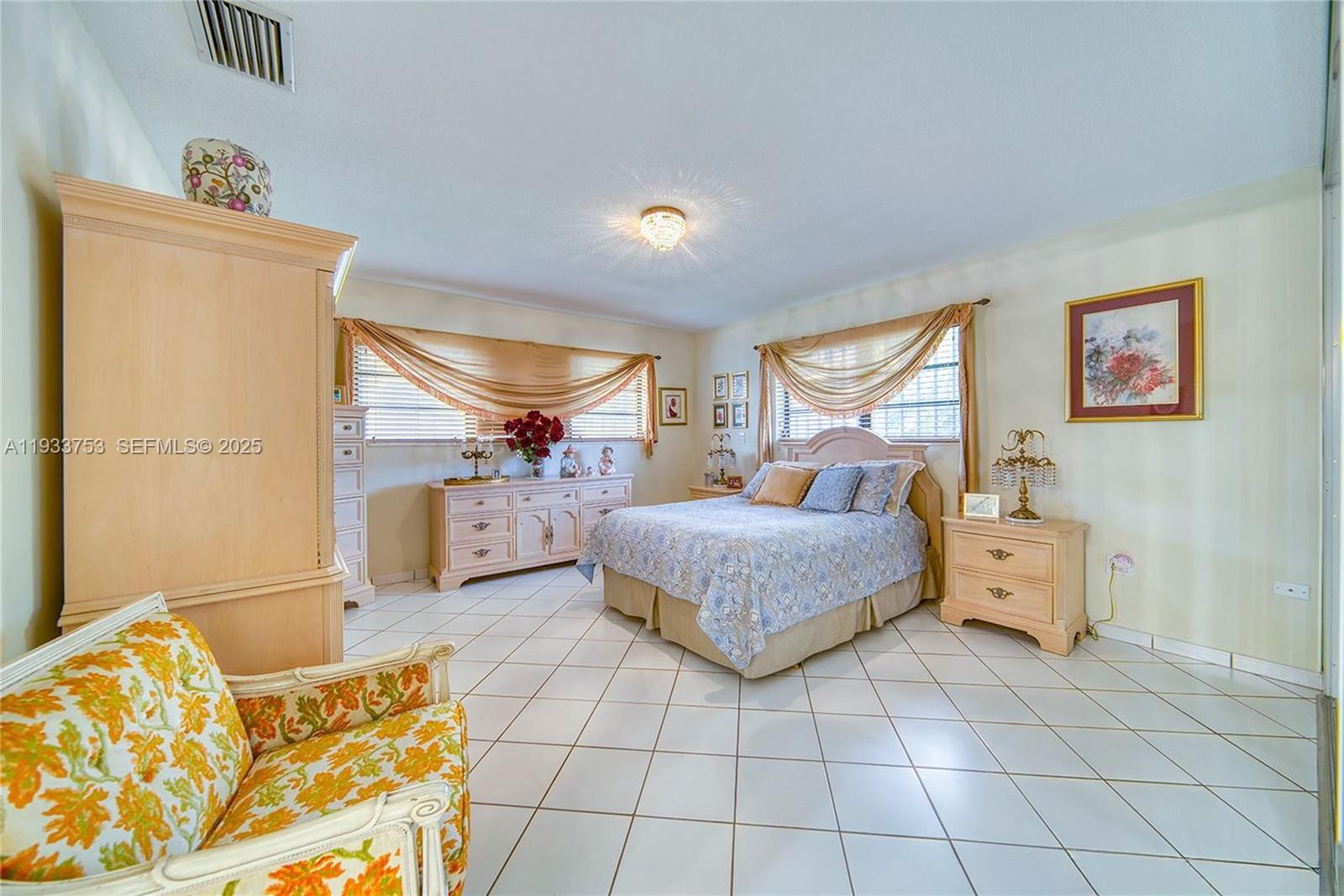 INTAG GARDENS - Residential