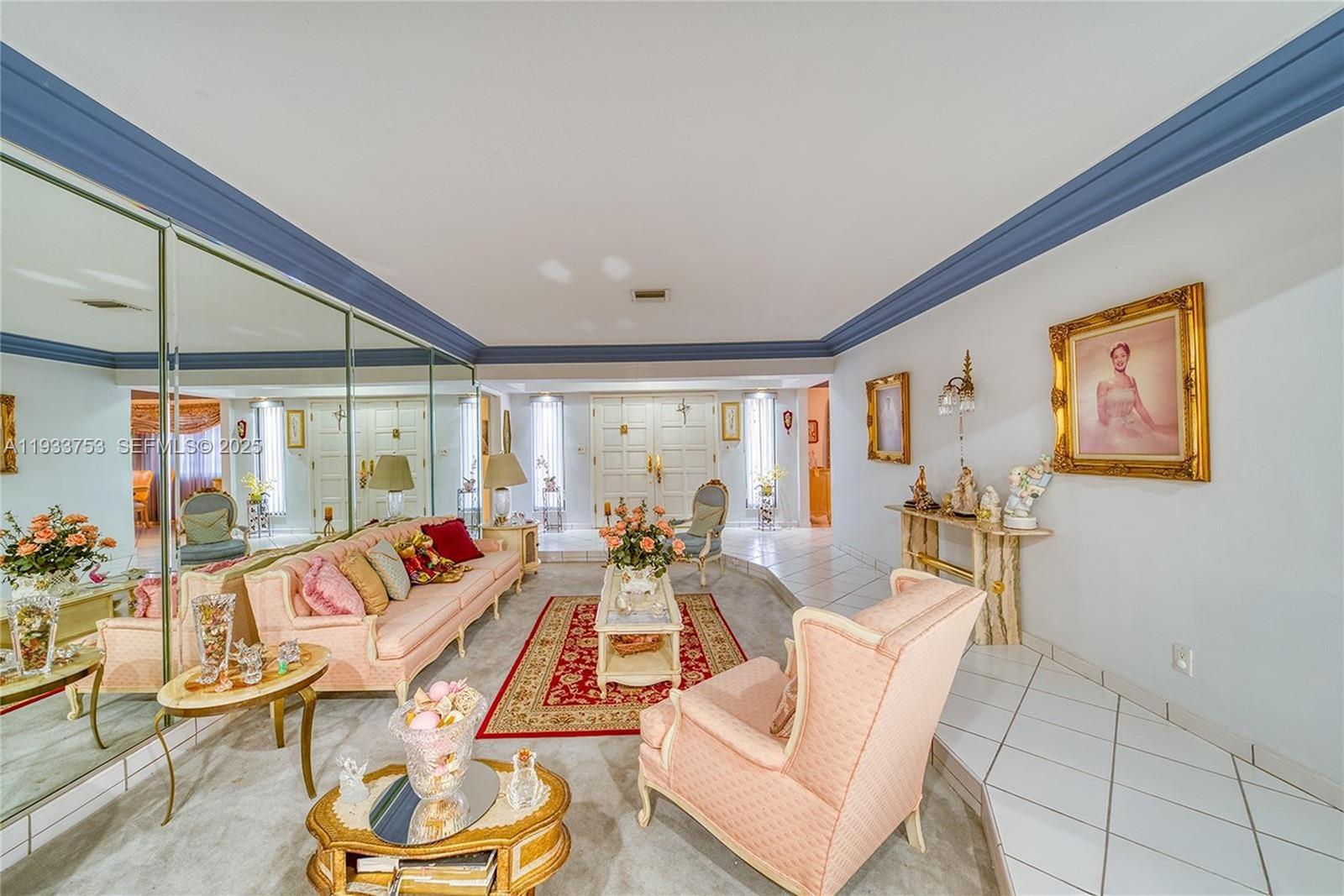 INTAG GARDENS - Residential