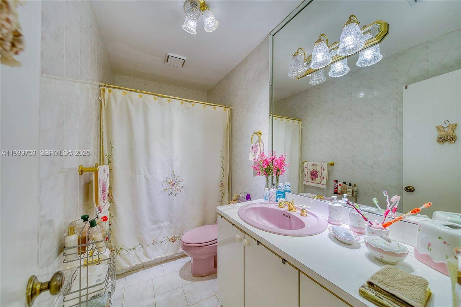 INTAG GARDENS - Residential