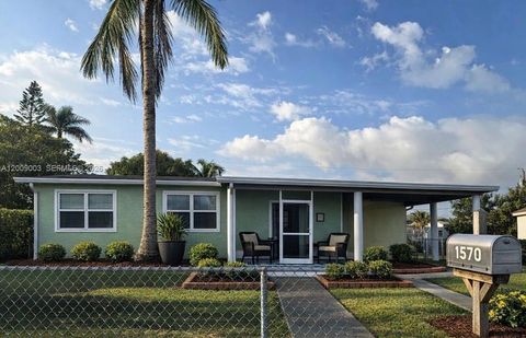 1570 NE 15th St Homestead FL 33033