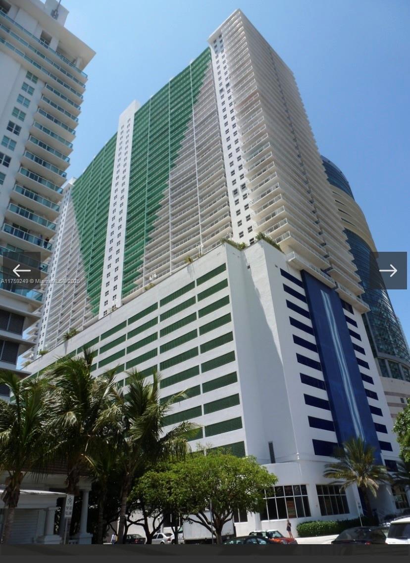 Property for Sale at 1200 Brickell Bay Dr 3318, Miami, Broward County, Florida - Bedrooms: 1 
Bathrooms: 1  - $520,000