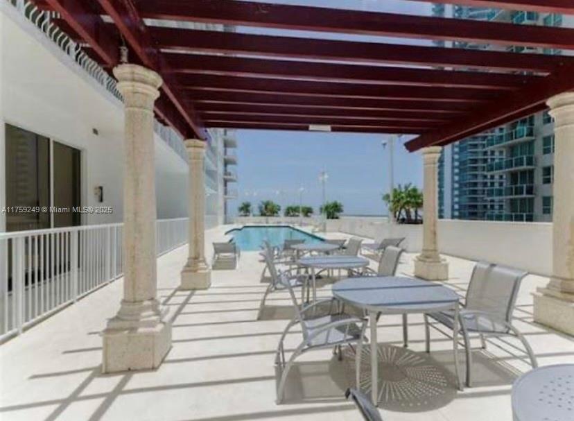 THE CLUB AT BRICKELL BAY - Residential