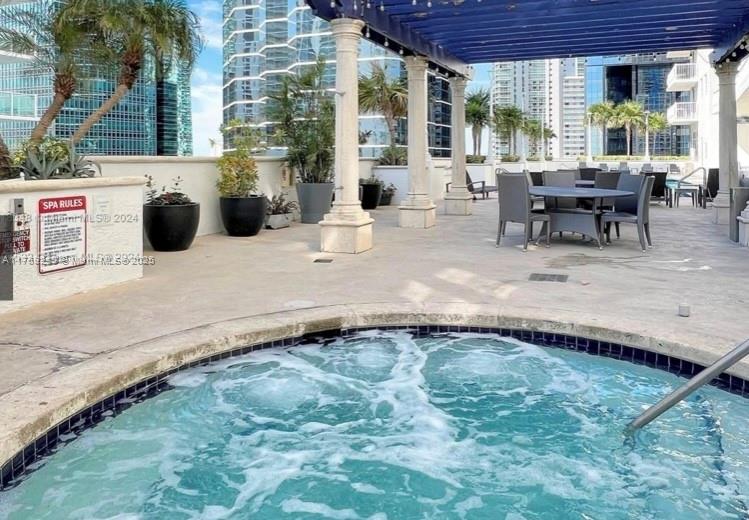 THE CLUB AT BRICKELL BAY - Residential