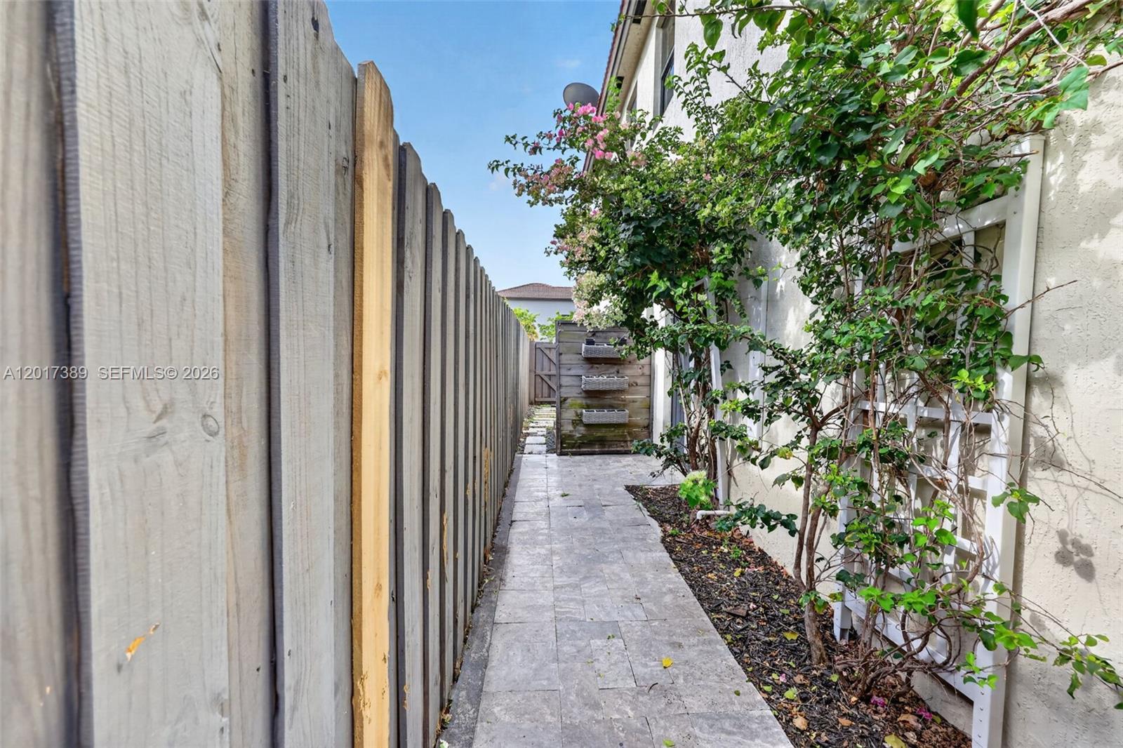 SILVER PALM WEST - Residential