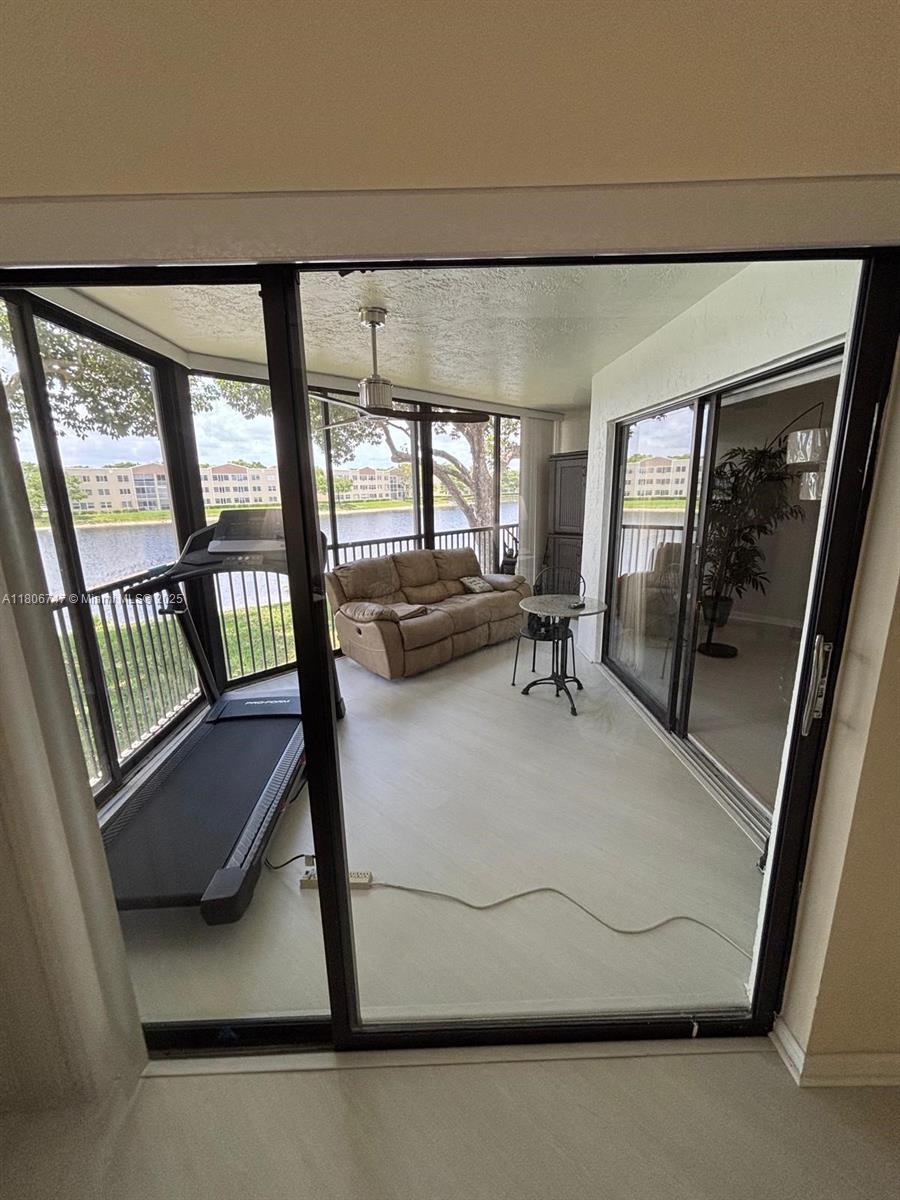 7443 Fairfax Dr 208, Tamarac, Broward County, Florida - 2 Bedrooms  
2 Bathrooms - 