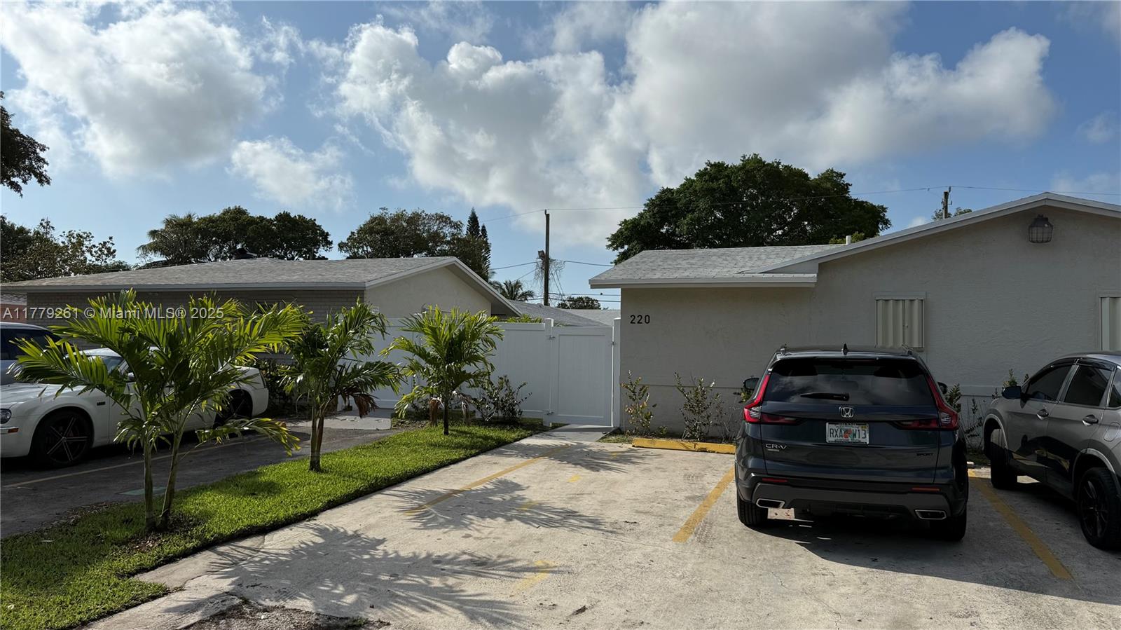 216 NW 12th St