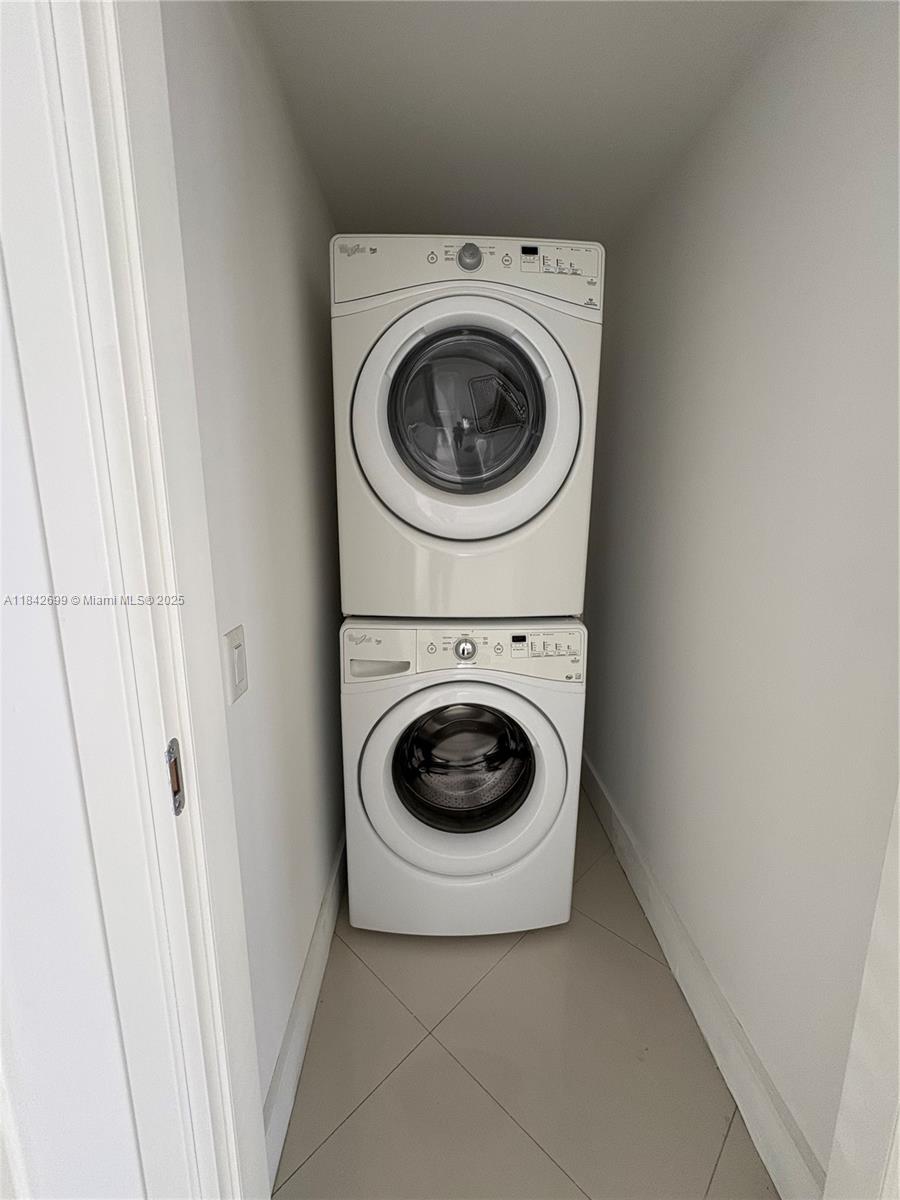 BRICKELLHOUSE CONDO - Residential Lease