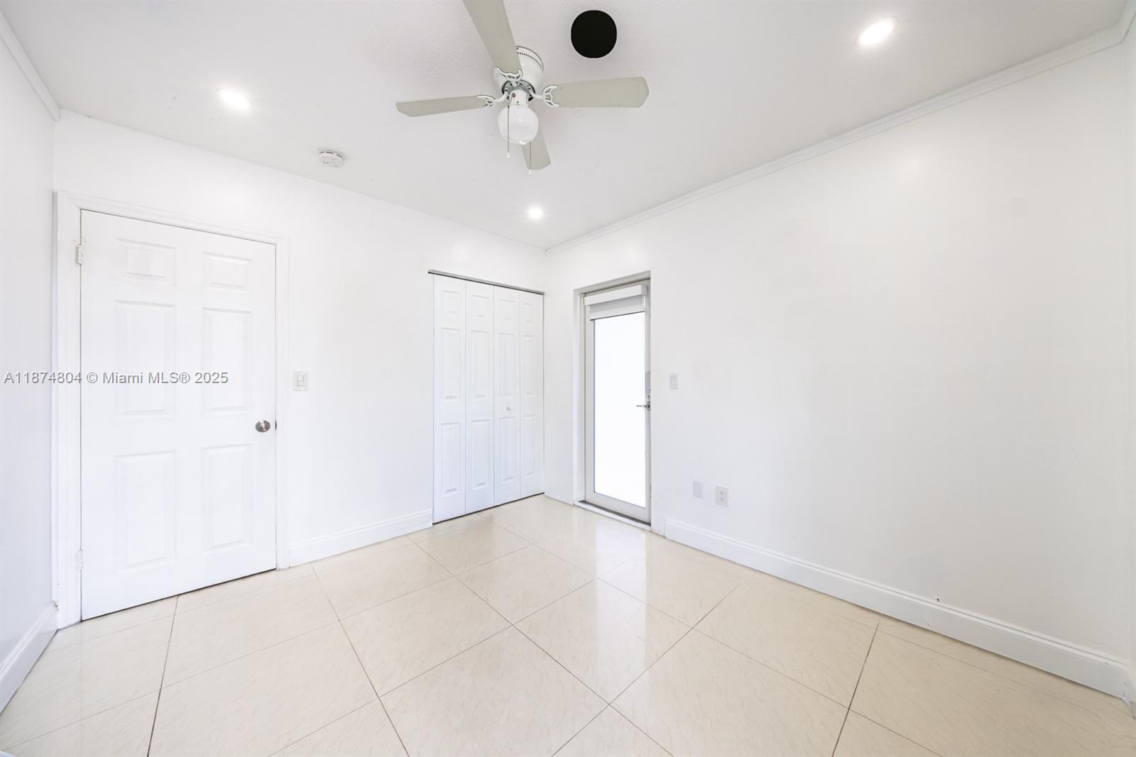 KENDALL FAMILY ESTATES PH - Residential