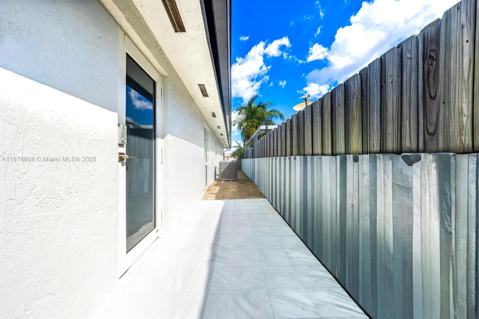 KENDALL FAMILY ESTATES PH - Residential