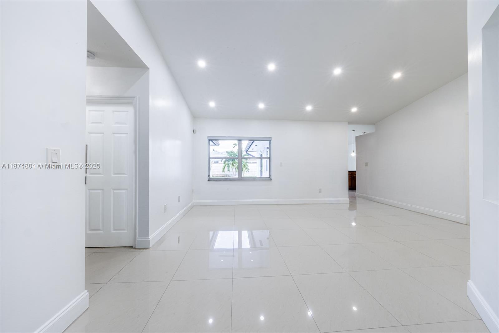 KENDALL FAMILY ESTATES PH - Residential