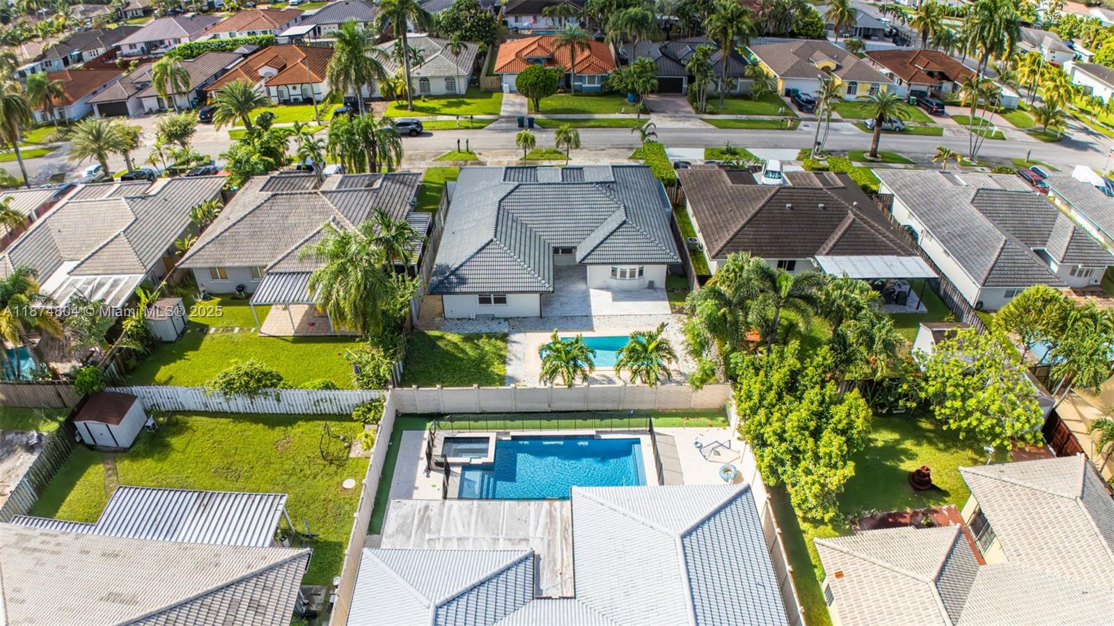 KENDALL FAMILY ESTATES PH - Residential