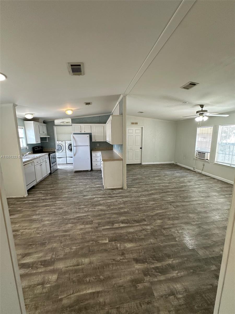 WATERGATE MOBILE HOME EST - Residential Lease
