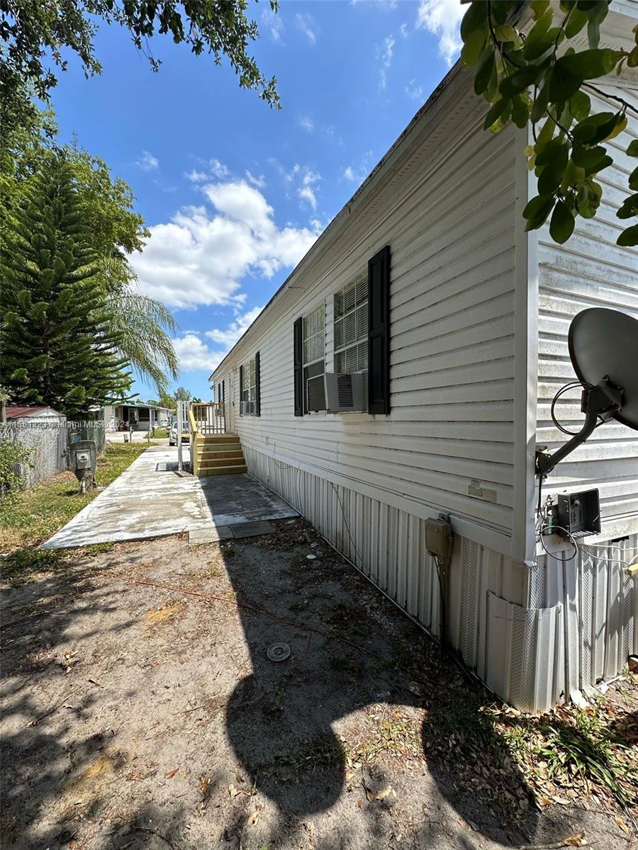 WATERGATE MOBILE HOME EST - Residential Lease