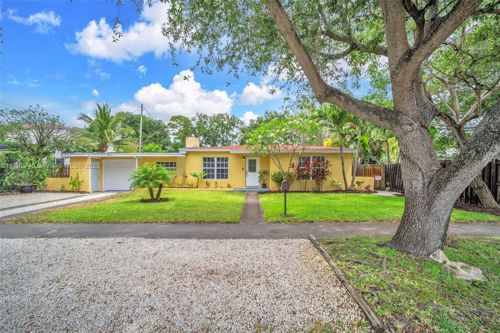 251 Sw 23rd St, Fort Lauderdale, Broward County, Florida - 3 Bedrooms  
1 Bathrooms - 