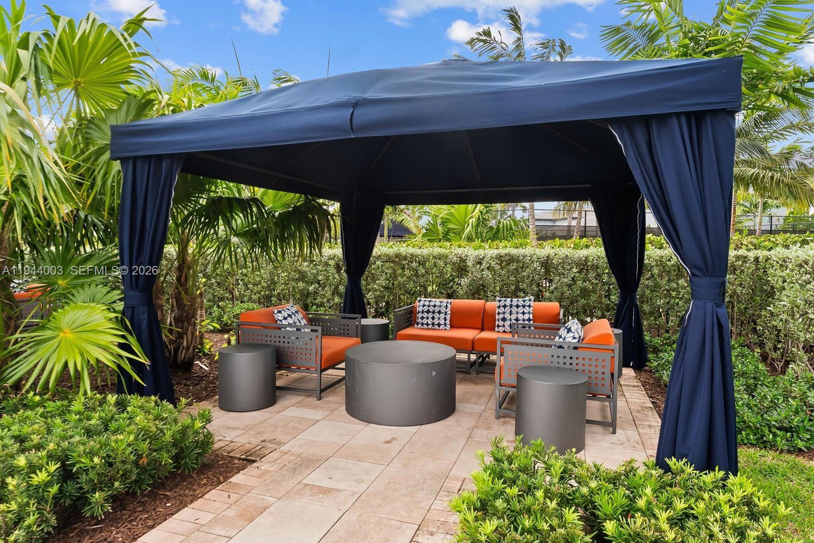 OAK TREE PROPERTY REDEVEL - Residential