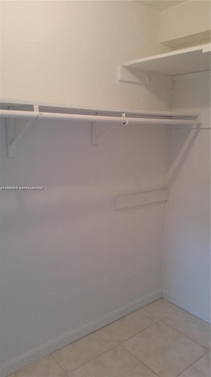 SUTTON HOUSE CONDO - Residential