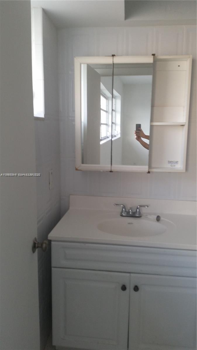 SUTTON HOUSE CONDO - Residential