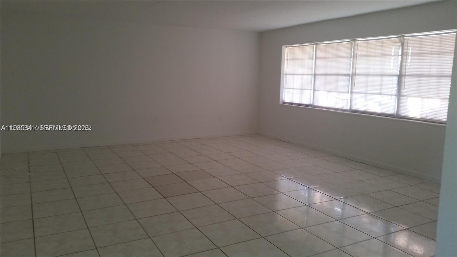 SUTTON HOUSE CONDO - Residential