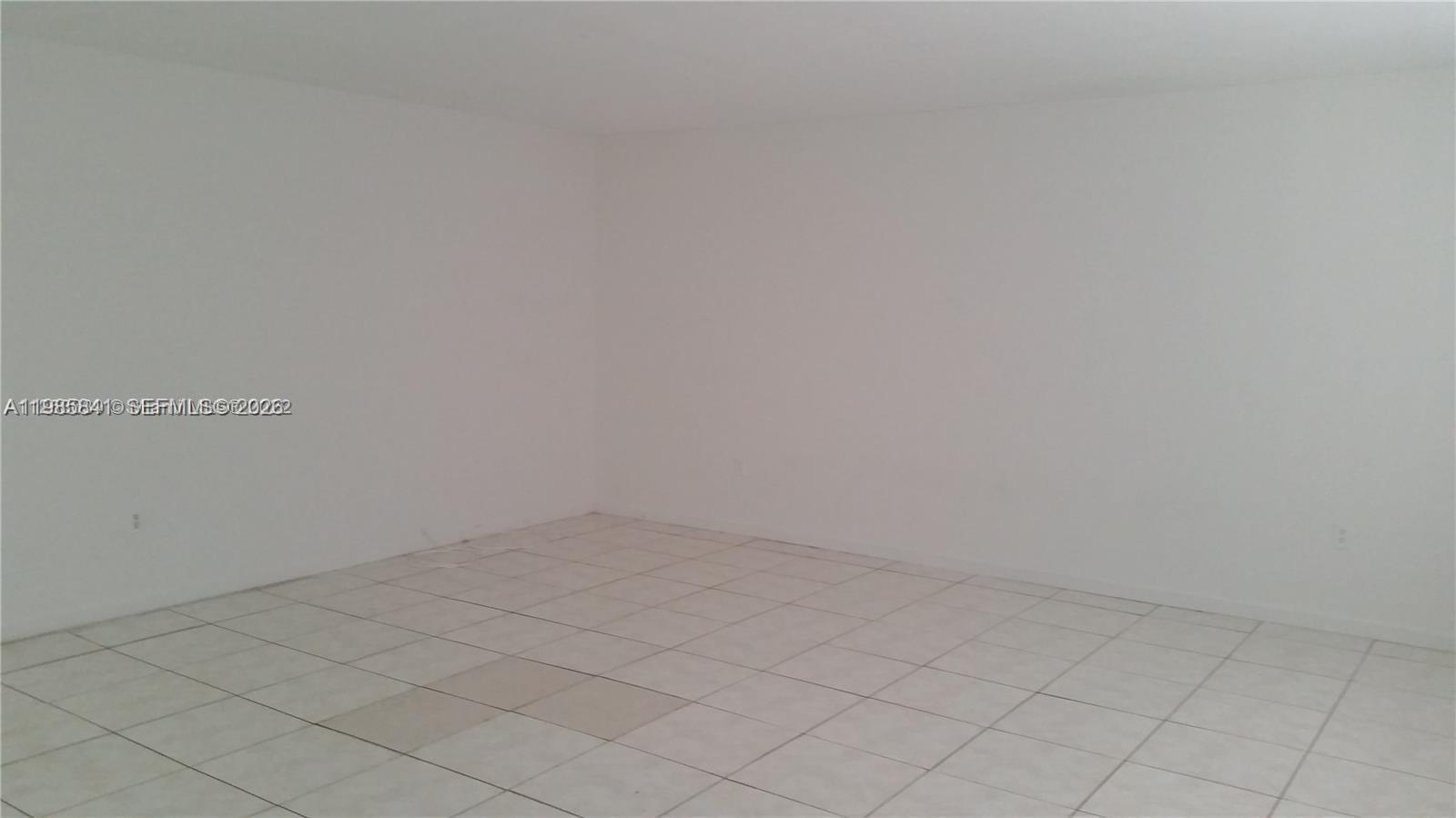 SUTTON HOUSE CONDO - Residential