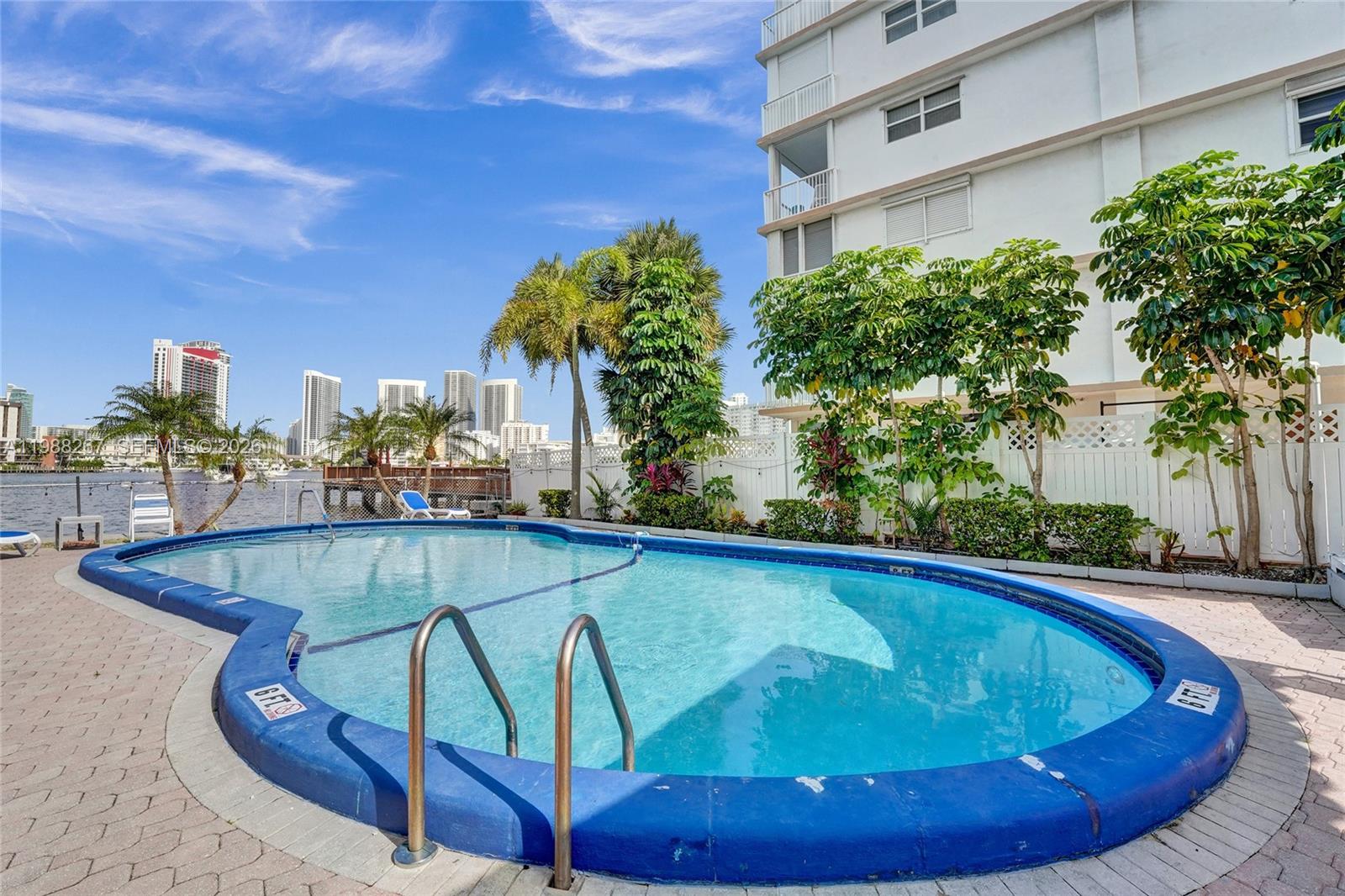 Golden Isles Yacht Club - Residential