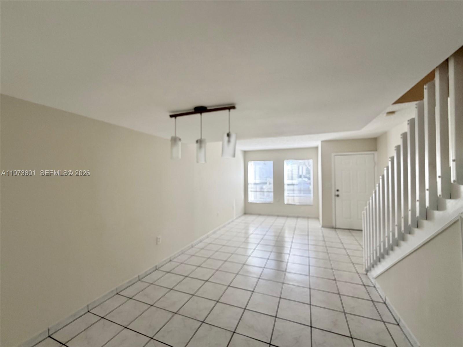 THE OAKVIEW CONDO NO 5 - Residential Lease