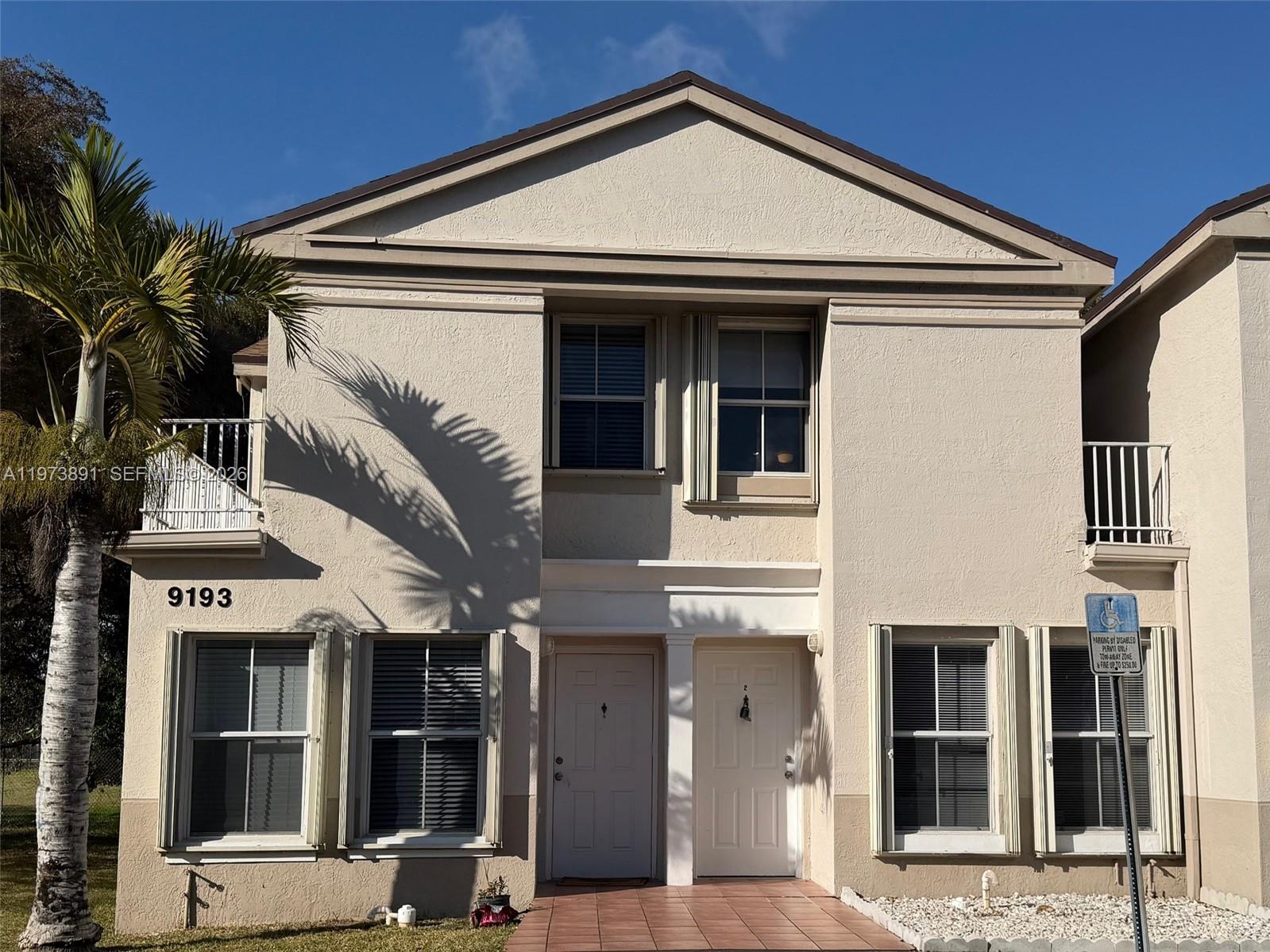 THE OAKVIEW CONDO NO 5 - Residential Lease