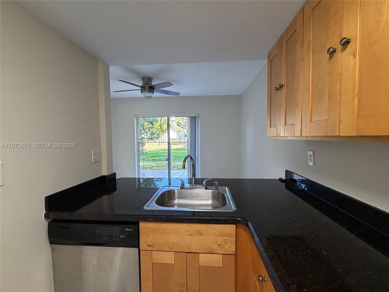 THE OAKVIEW CONDO NO 5 - Residential Lease