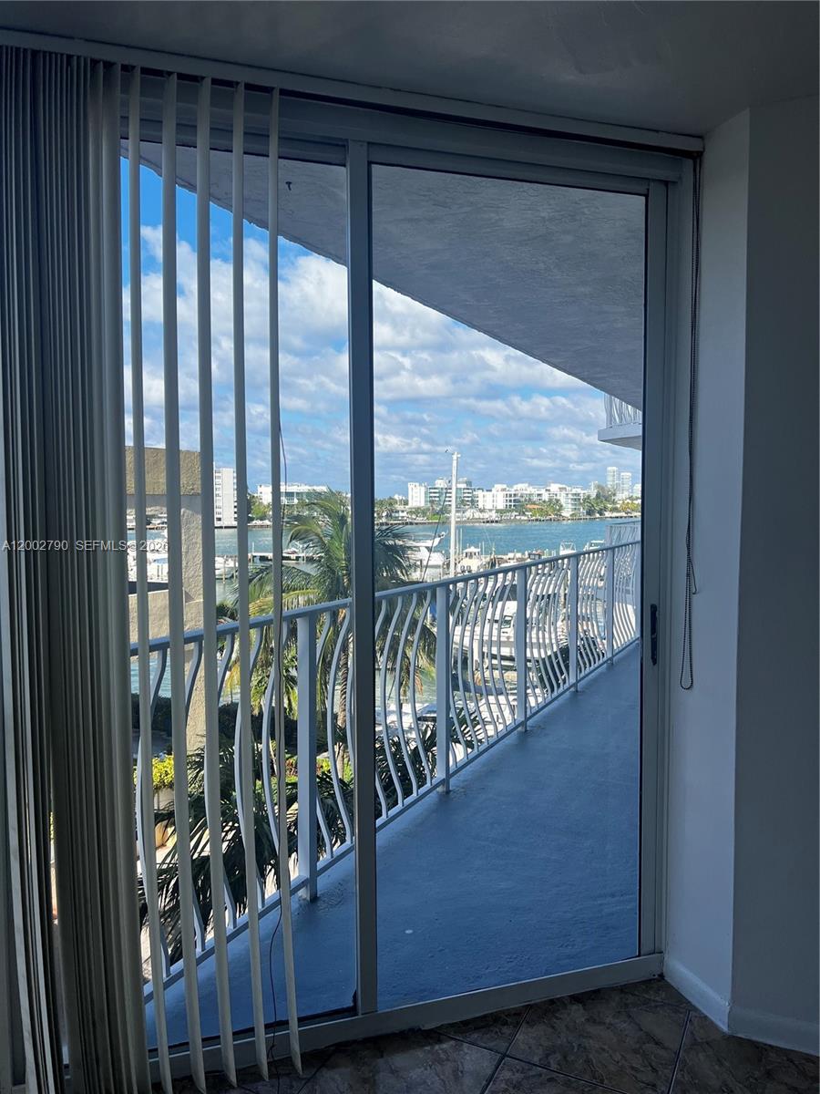 THE GRANDVIEW PALACE COND - Residential Lease