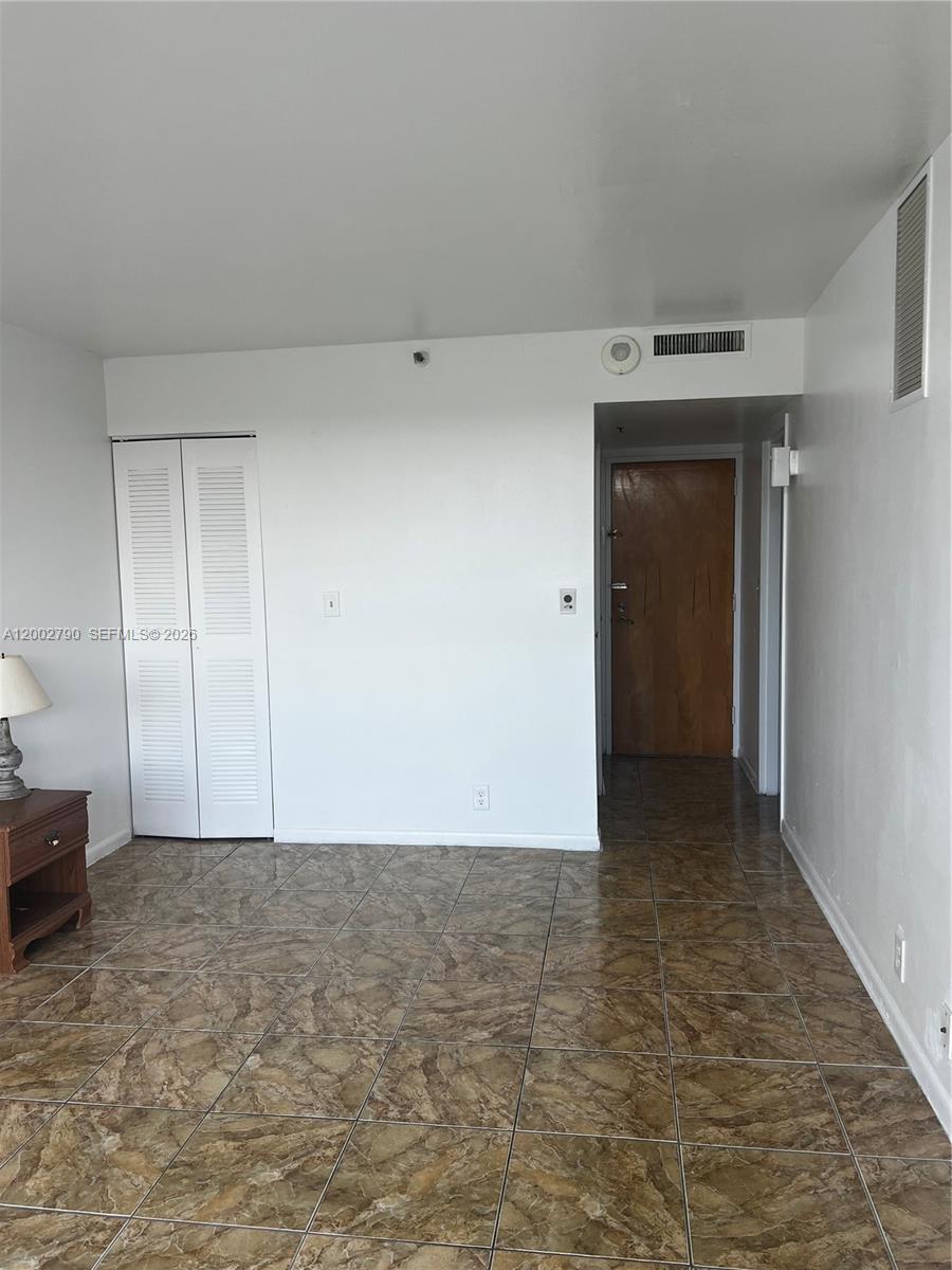 THE GRANDVIEW PALACE COND - Residential Lease