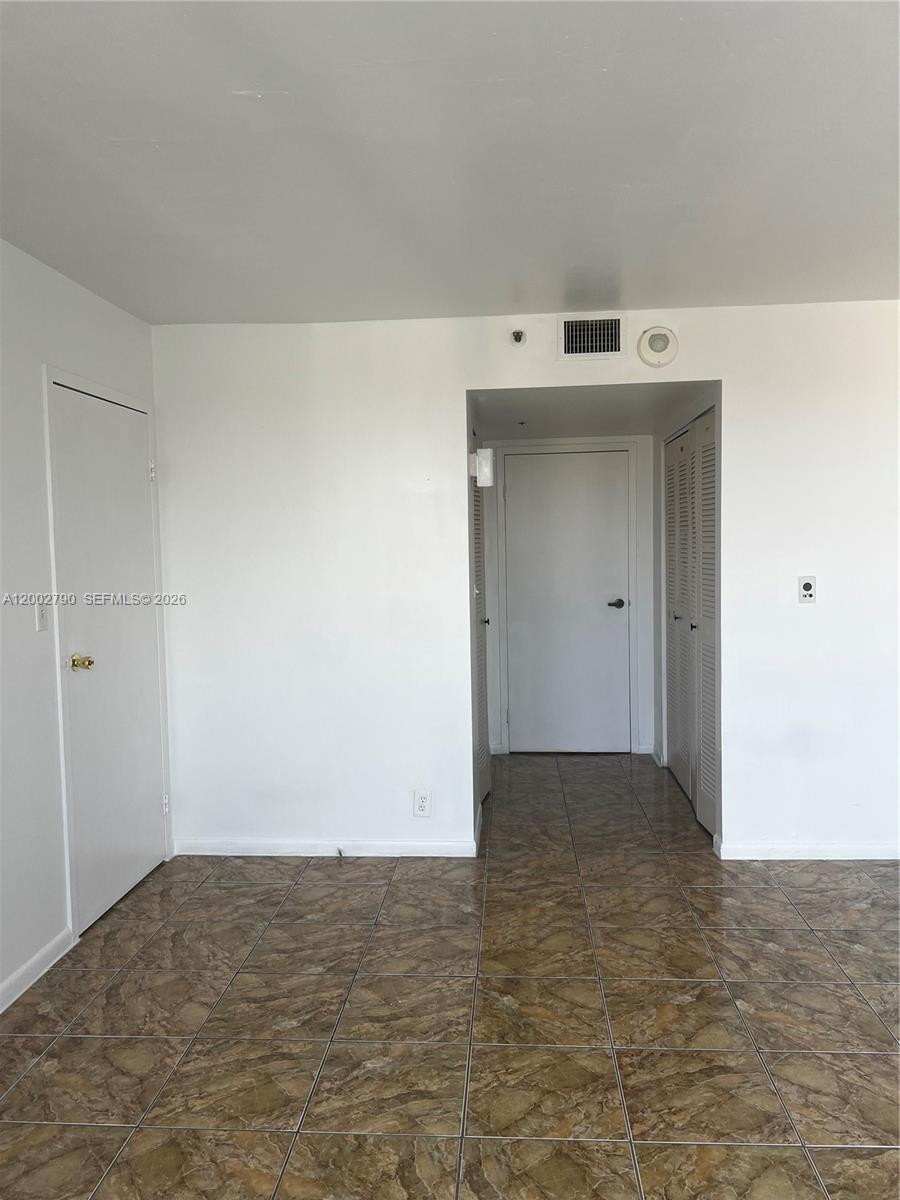 THE GRANDVIEW PALACE COND - Residential Lease