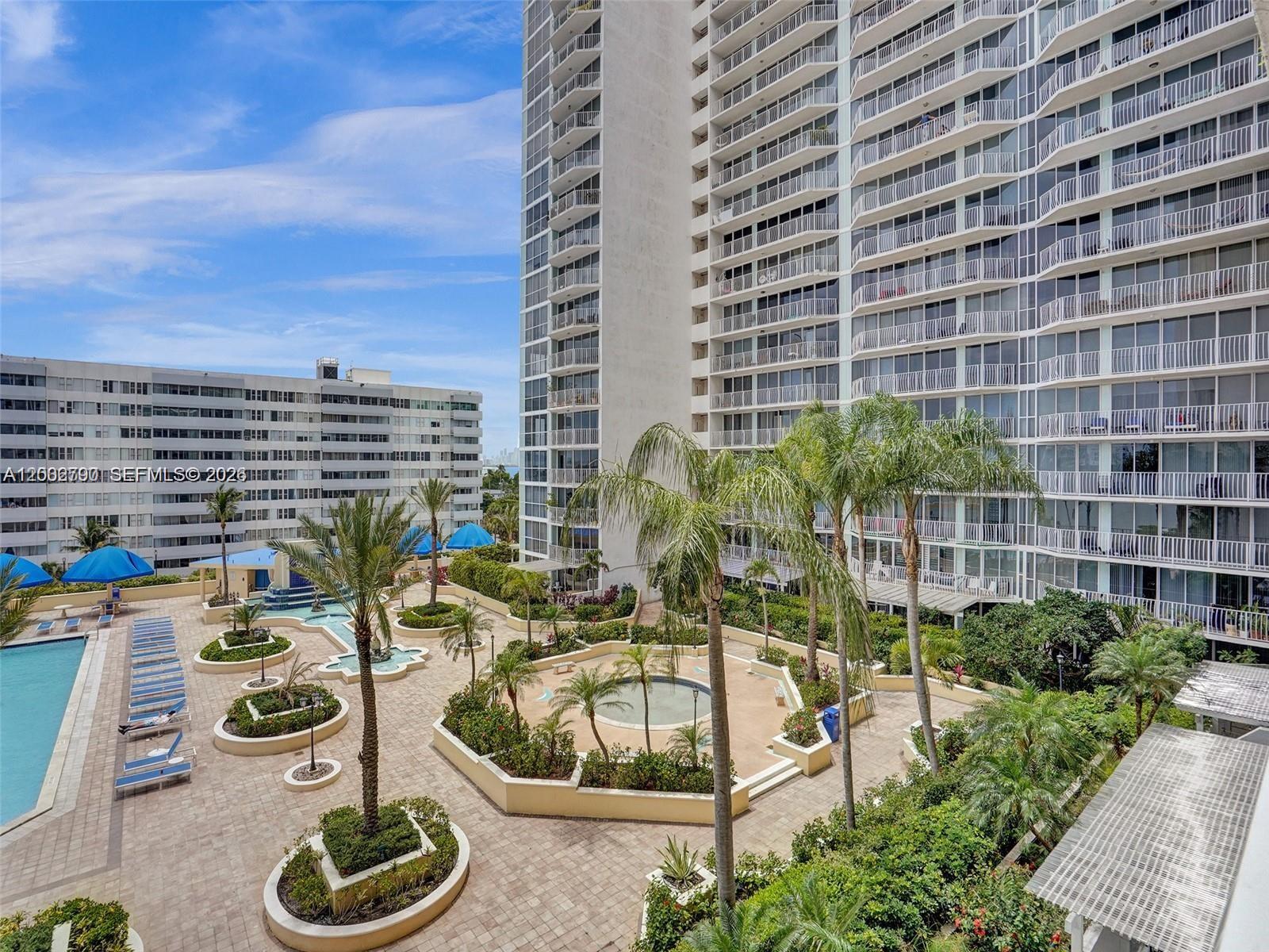 7601 E Treasure Dr 417