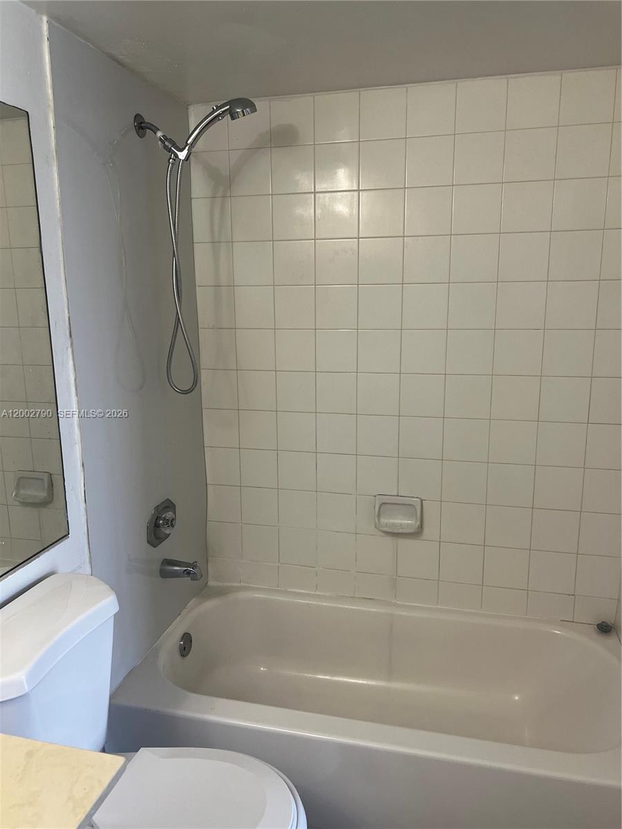 THE GRANDVIEW PALACE COND - Residential Lease