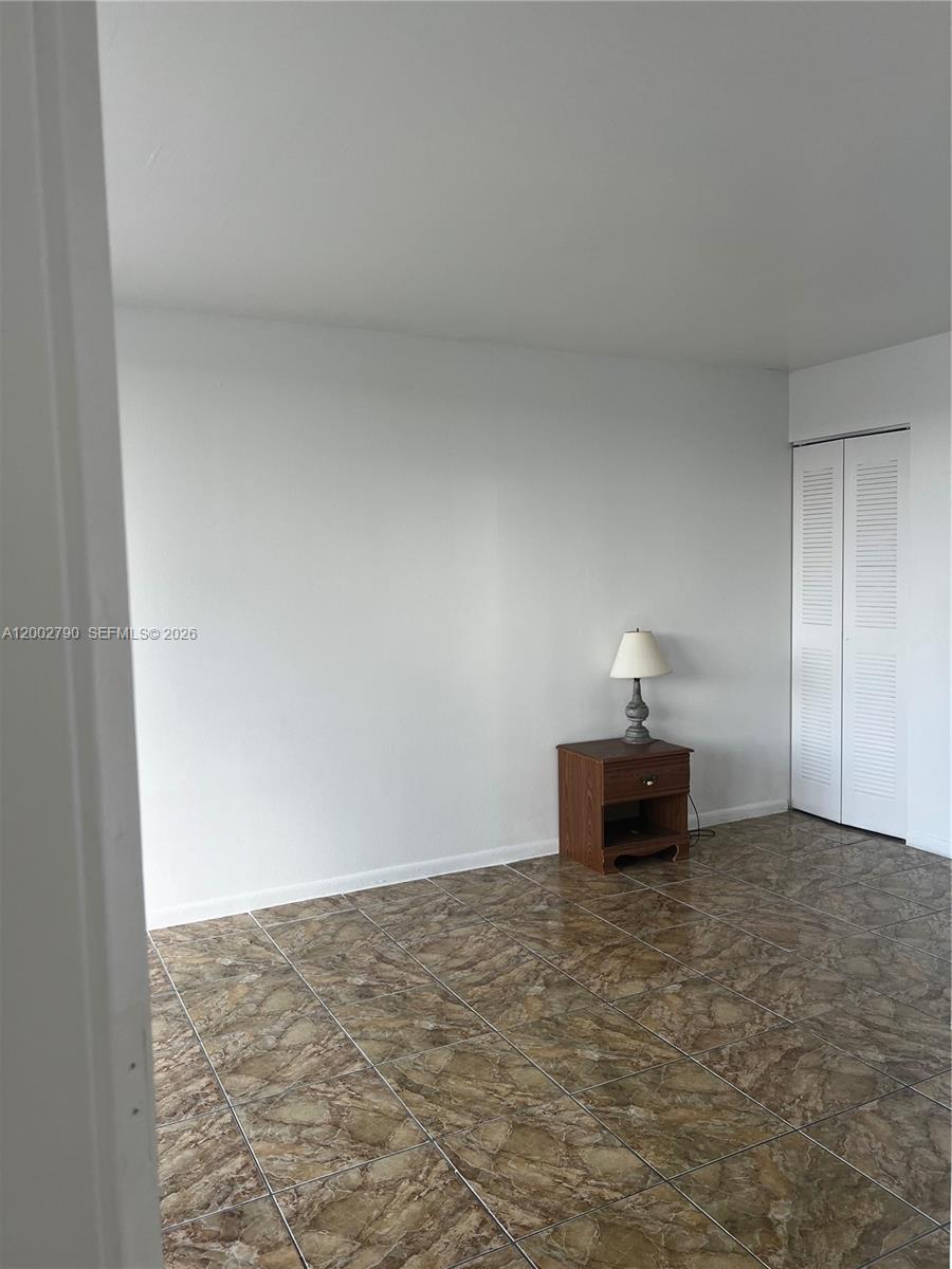 THE GRANDVIEW PALACE COND - Residential Lease