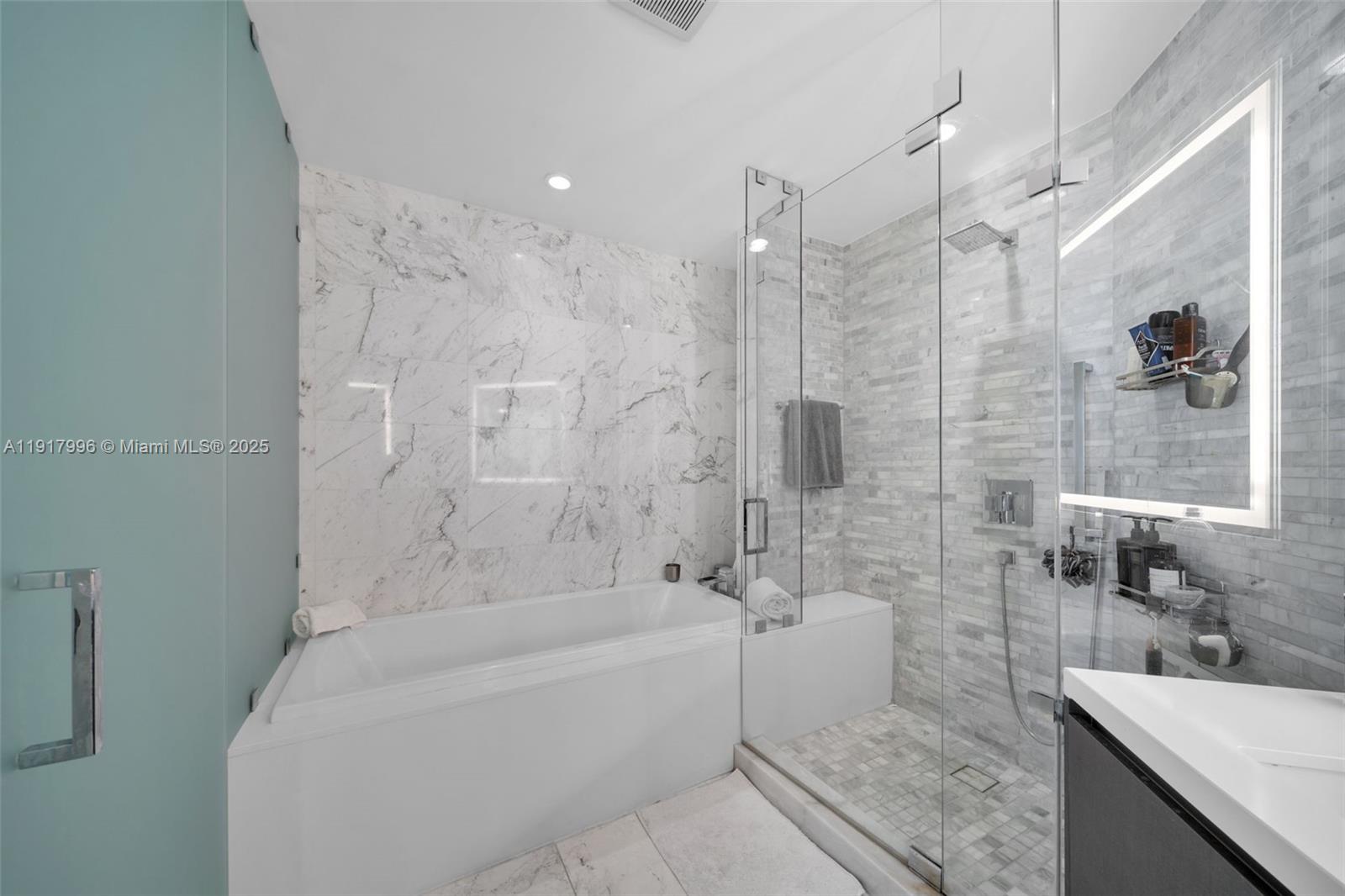 PARAMOUNT MIAMI WORLDCENT - Residential