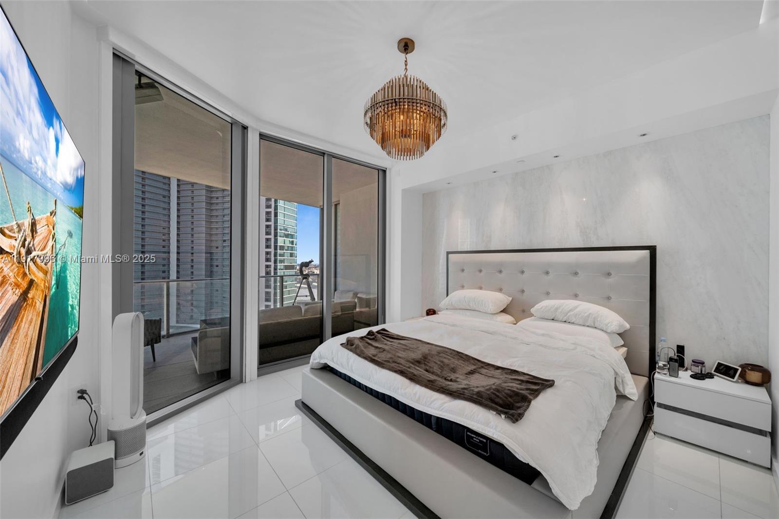 PARAMOUNT MIAMI WORLDCENT - Residential
