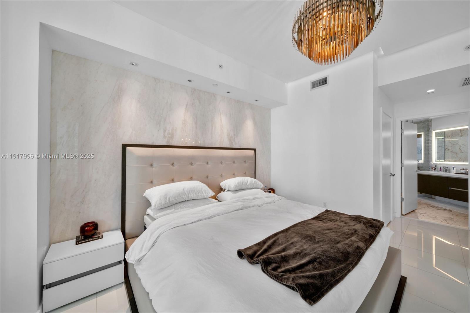 PARAMOUNT MIAMI WORLDCENT - Residential