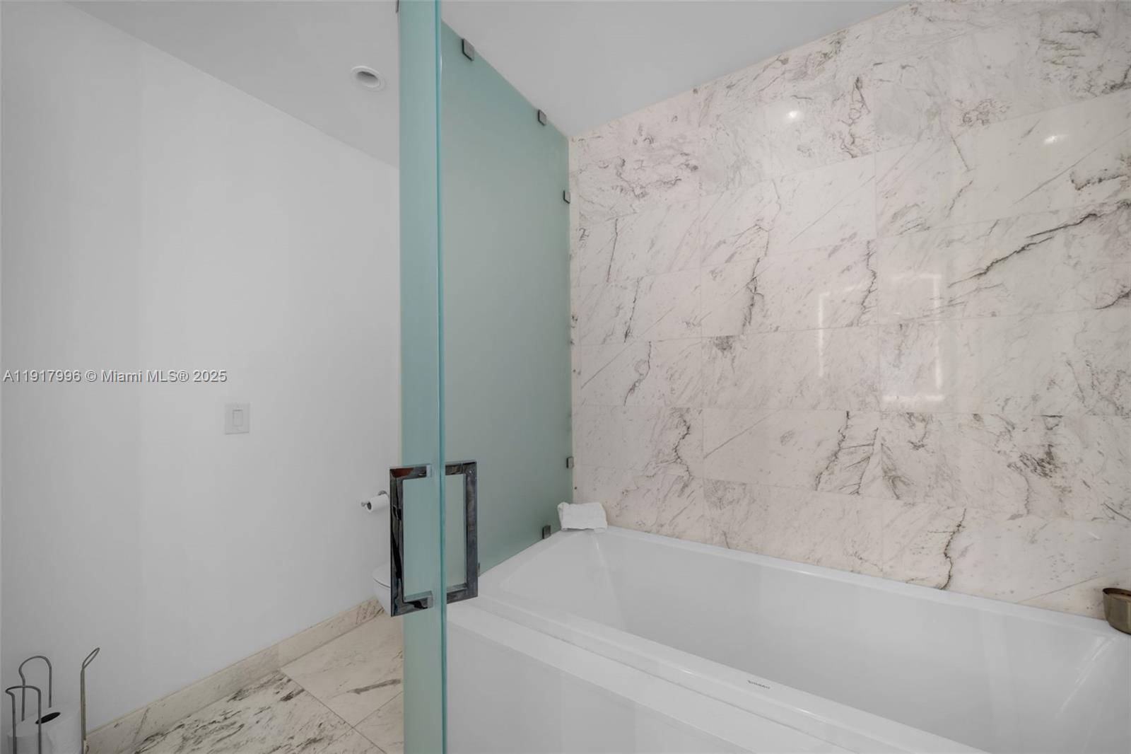 PARAMOUNT MIAMI WORLDCENT - Residential