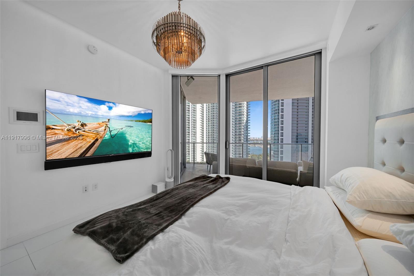 PARAMOUNT MIAMI WORLDCENT - Residential