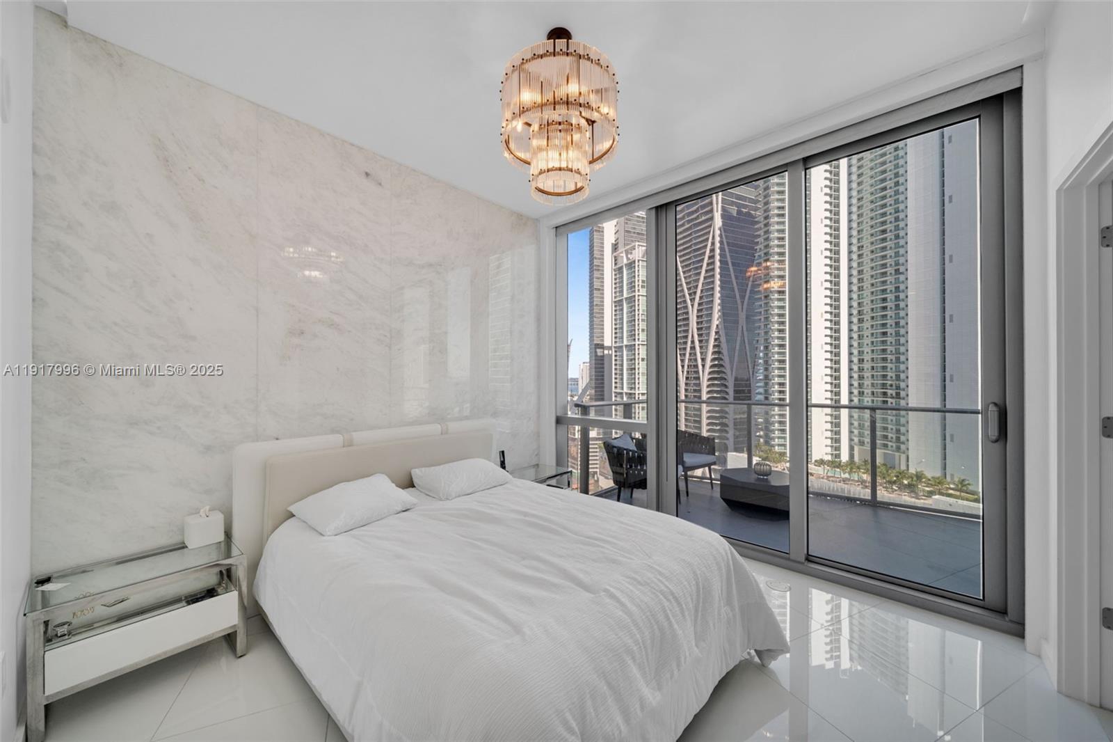 PARAMOUNT MIAMI WORLDCENT - Residential