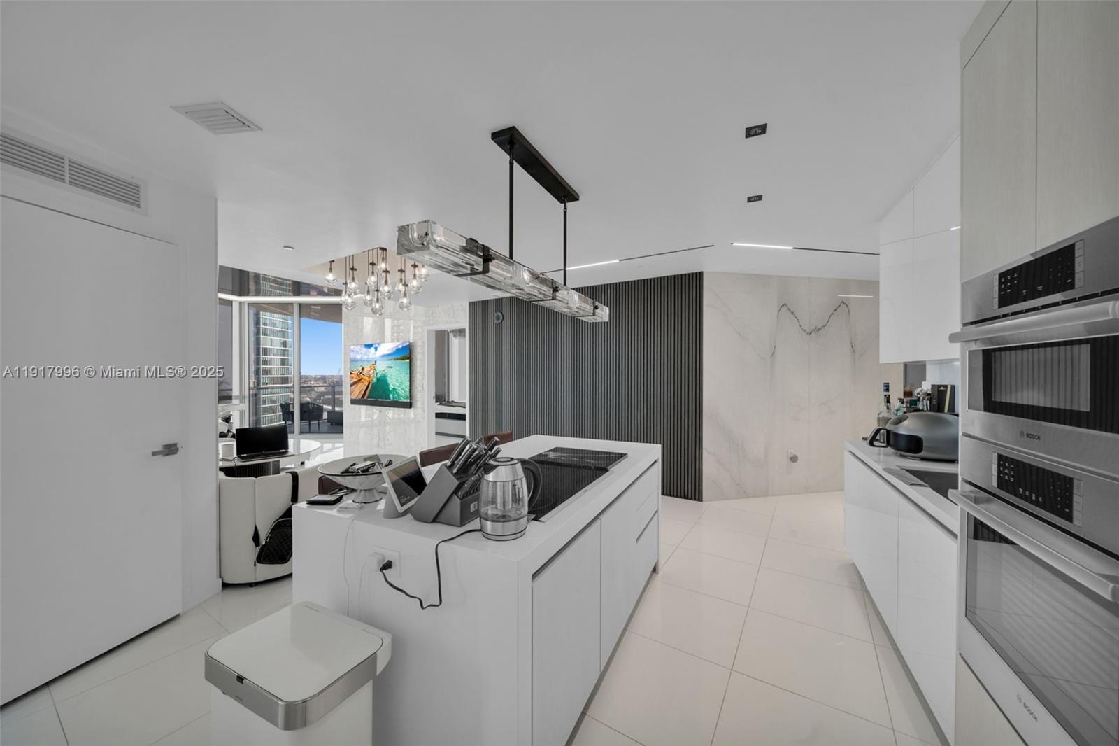 PARAMOUNT MIAMI WORLDCENT - Residential