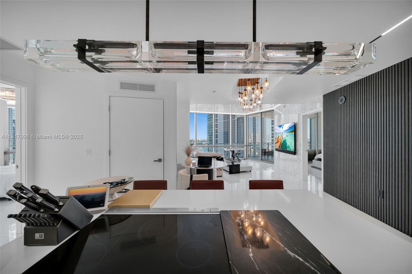 PARAMOUNT MIAMI WORLDCENT - Residential