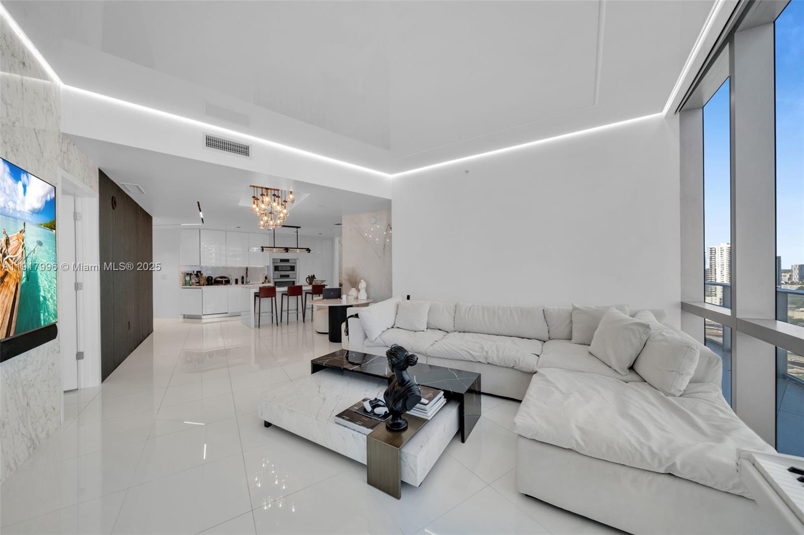 PARAMOUNT MIAMI WORLDCENT - Residential